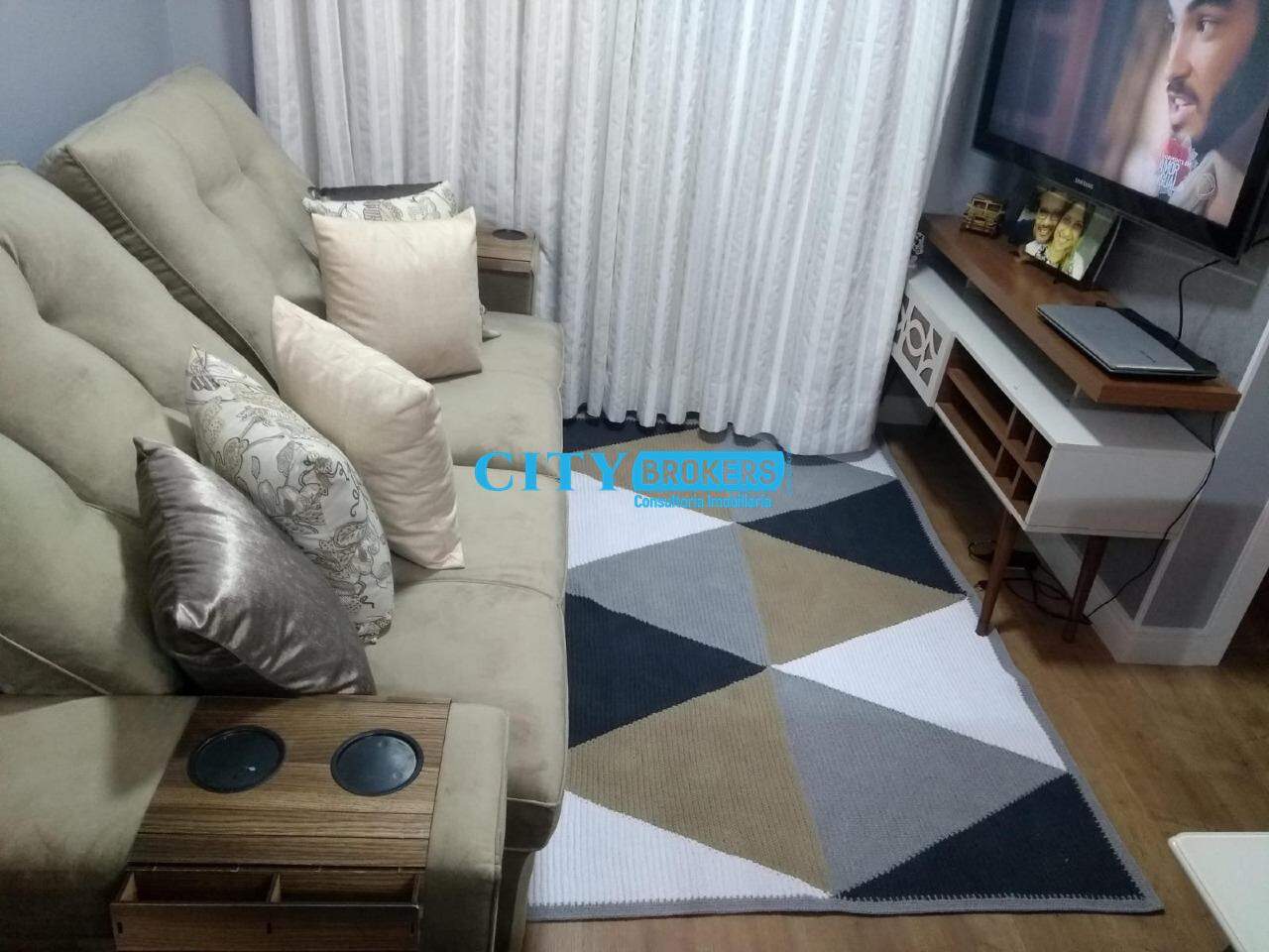 Apartamento à venda com 2 quartos, 42m² - Foto 2