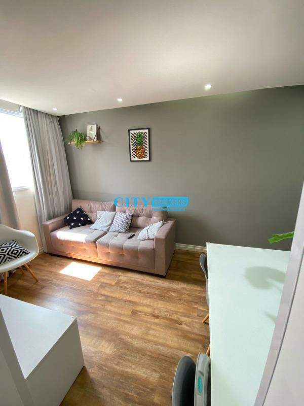 Apartamento à venda com 2 quartos, 45m² - Foto 3