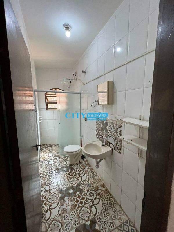 Casa à venda com 3 quartos, 241m² - Foto 18