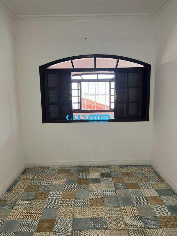 Casa à venda com 3 quartos, 241m² - Foto 14