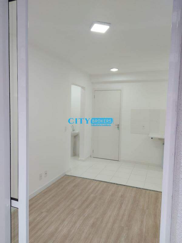 Apartamento à venda com 2 quartos, 42m² - Foto 3