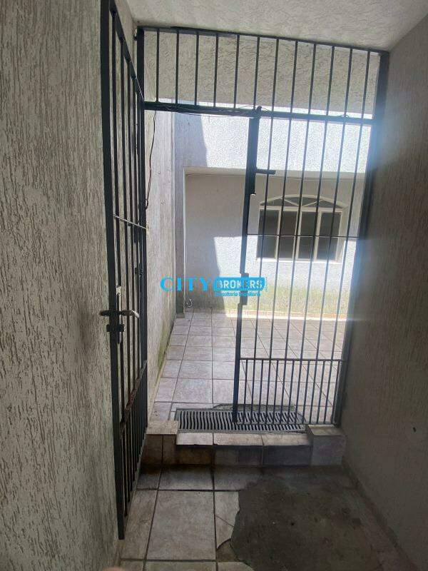 Sobrado à venda com 4 quartos, 240m² - Foto 13