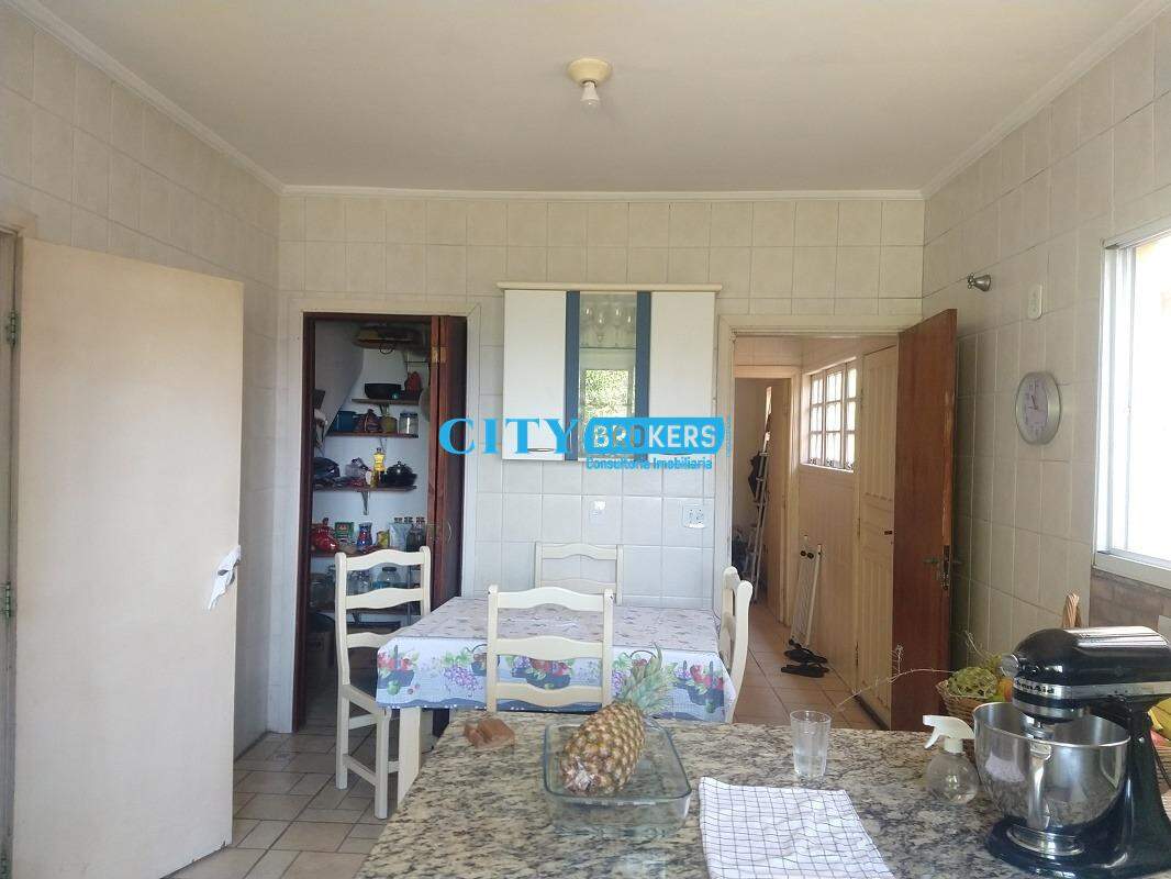 Casa à venda com 3 quartos, 332m² - Foto 20