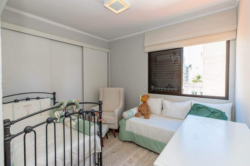 Apartamento à venda com 3 quartos, 138m² - Foto 8