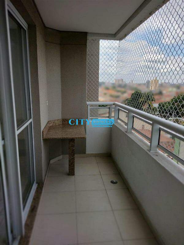 Apartamento à venda com 2 quartos, 61m² - Foto 2