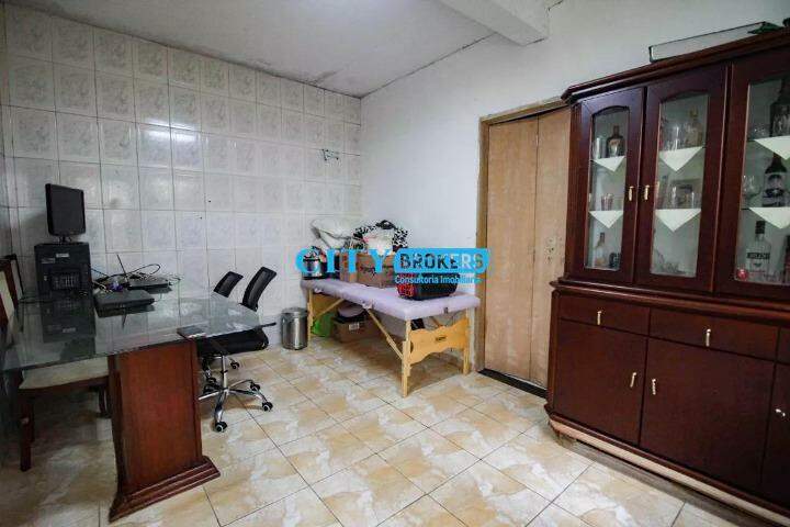 Sobrado à venda com 4 quartos, 180m² - Foto 14