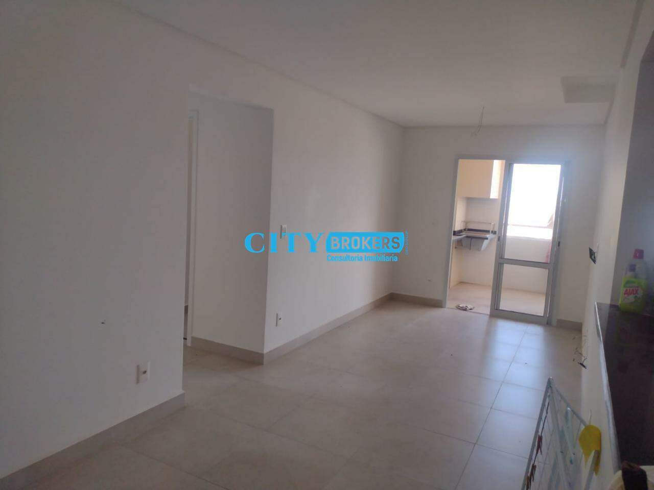 Apartamento à venda com 2 quartos, 77m² - Foto 13