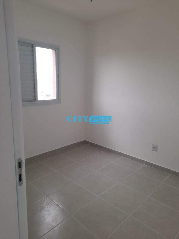 Apartamento à venda com 2 quartos, 40m² - Foto 11