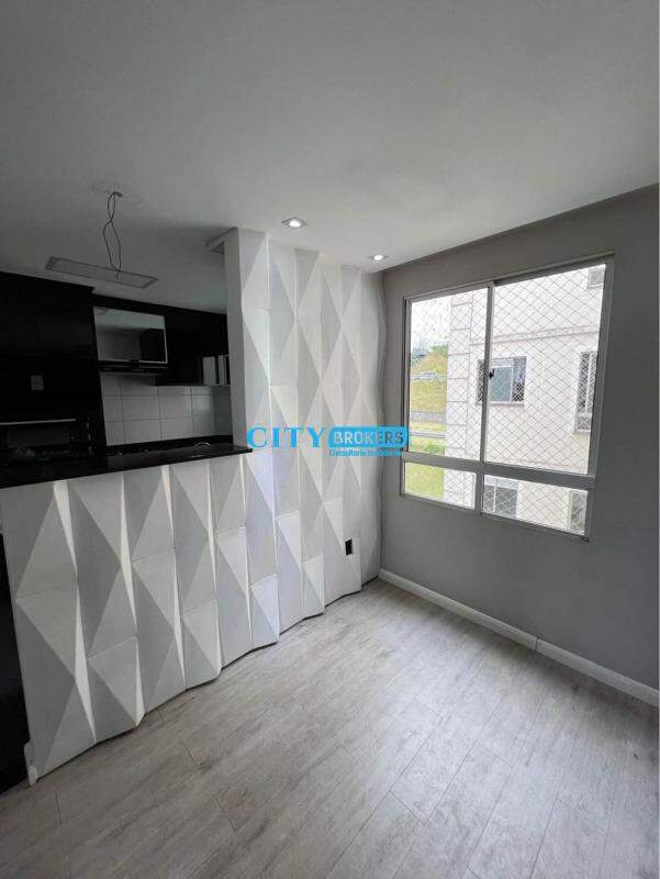 Apartamento à venda com 2 quartos, 42m² - Foto 3