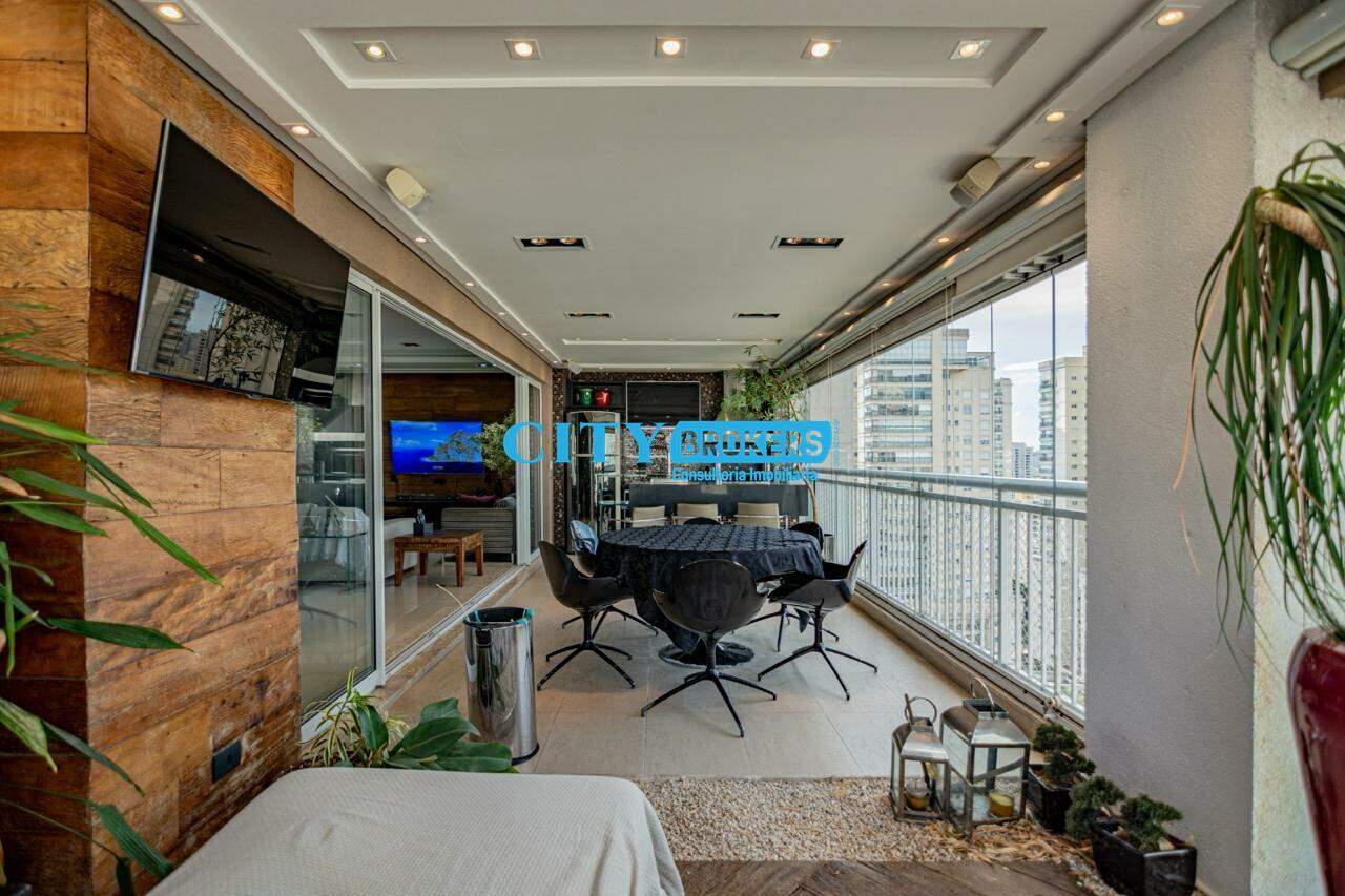 Apartamento para alugar com 4 quartos, 206m² - Foto 6