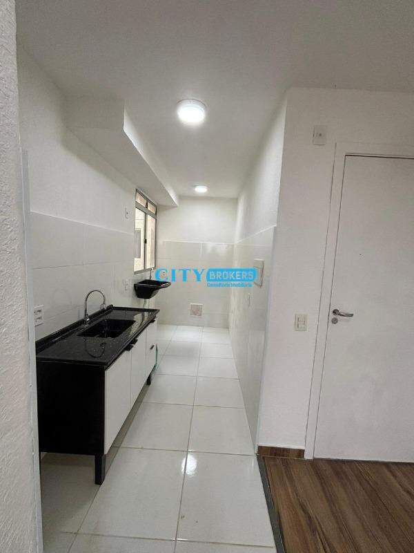 Apartamento à venda com 2 quartos, 39m² - Foto 18