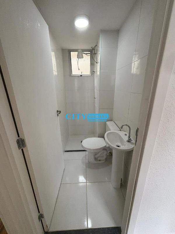 Apartamento à venda com 2 quartos, 39m² - Foto 17