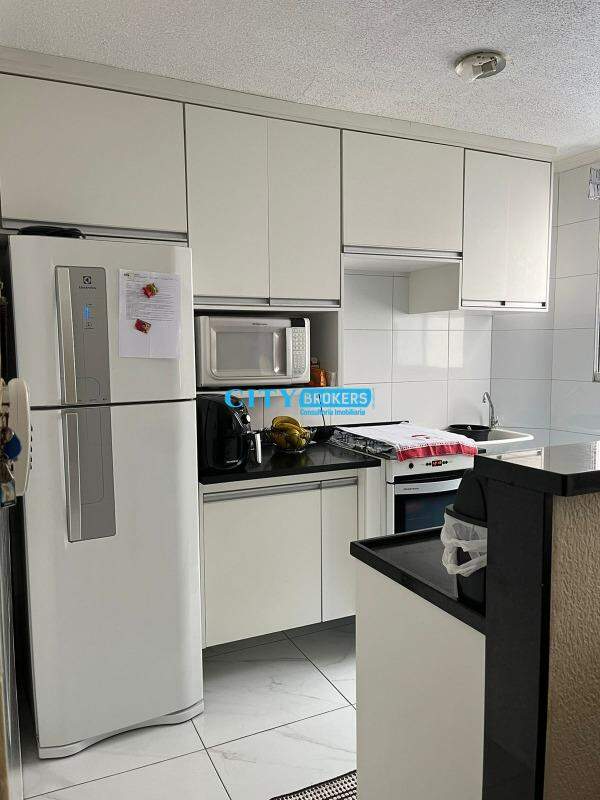 Apartamento à venda com 2 quartos, 42m² - Foto 3