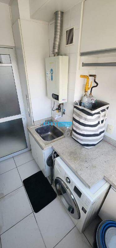 Apartamento à venda com 2 quartos, 65m² - Foto 12