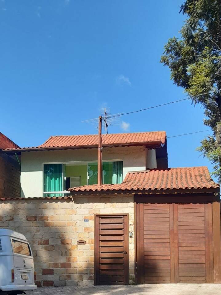 Casa à venda com 3 quartos, 258m² - Foto 2