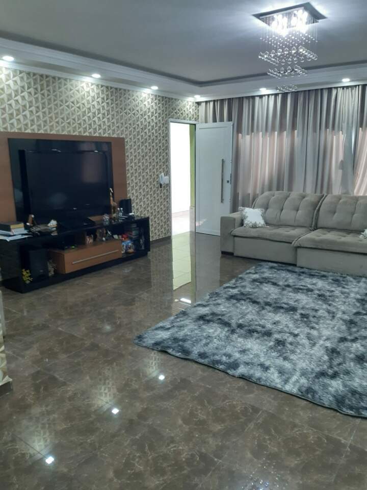 Casa à venda com 3 quartos, 258m² - Foto 4