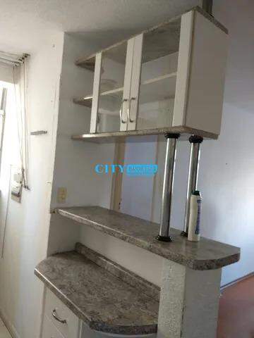 Apartamento à venda com 2 quartos, 42m² - Foto 2