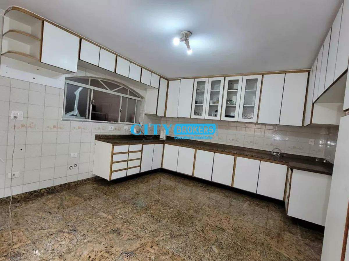 Sobrado à venda com 3 quartos, 200m² - Foto 17