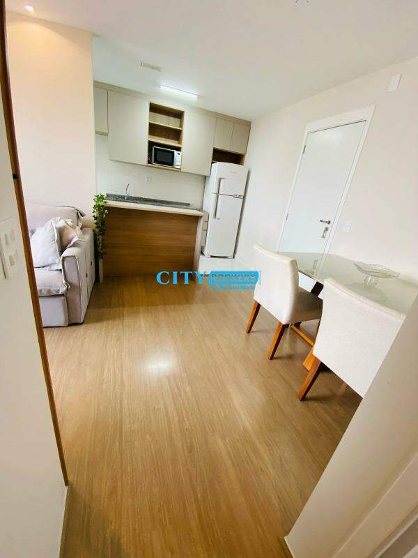 Apartamento à venda com 2 quartos, 58m² - Foto 8