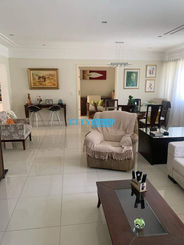 Casa à venda com 4 quartos, 190m² - Foto 18