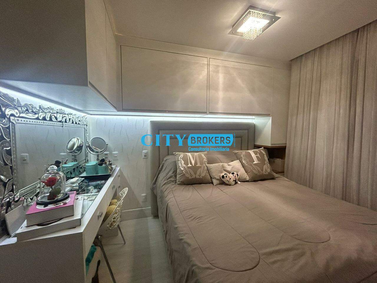 Apartamento à venda com 3 quartos, 61m² - Foto 25