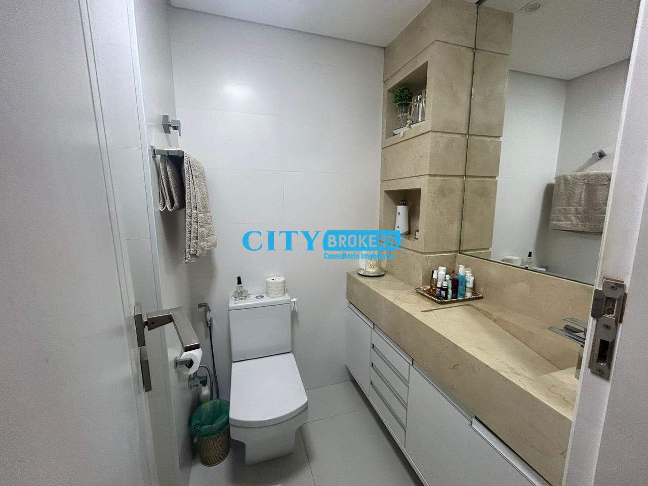 Apartamento à venda com 3 quartos, 61m² - Foto 21