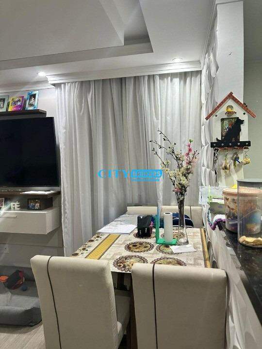 Apartamento à venda com 2 quartos, 42m² - Foto 3