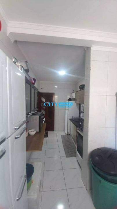 Apartamento à venda com 2 quartos, 64m² - Foto 2