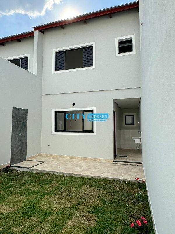 Sobrado à venda com 2 quartos, 100m² - Foto 4