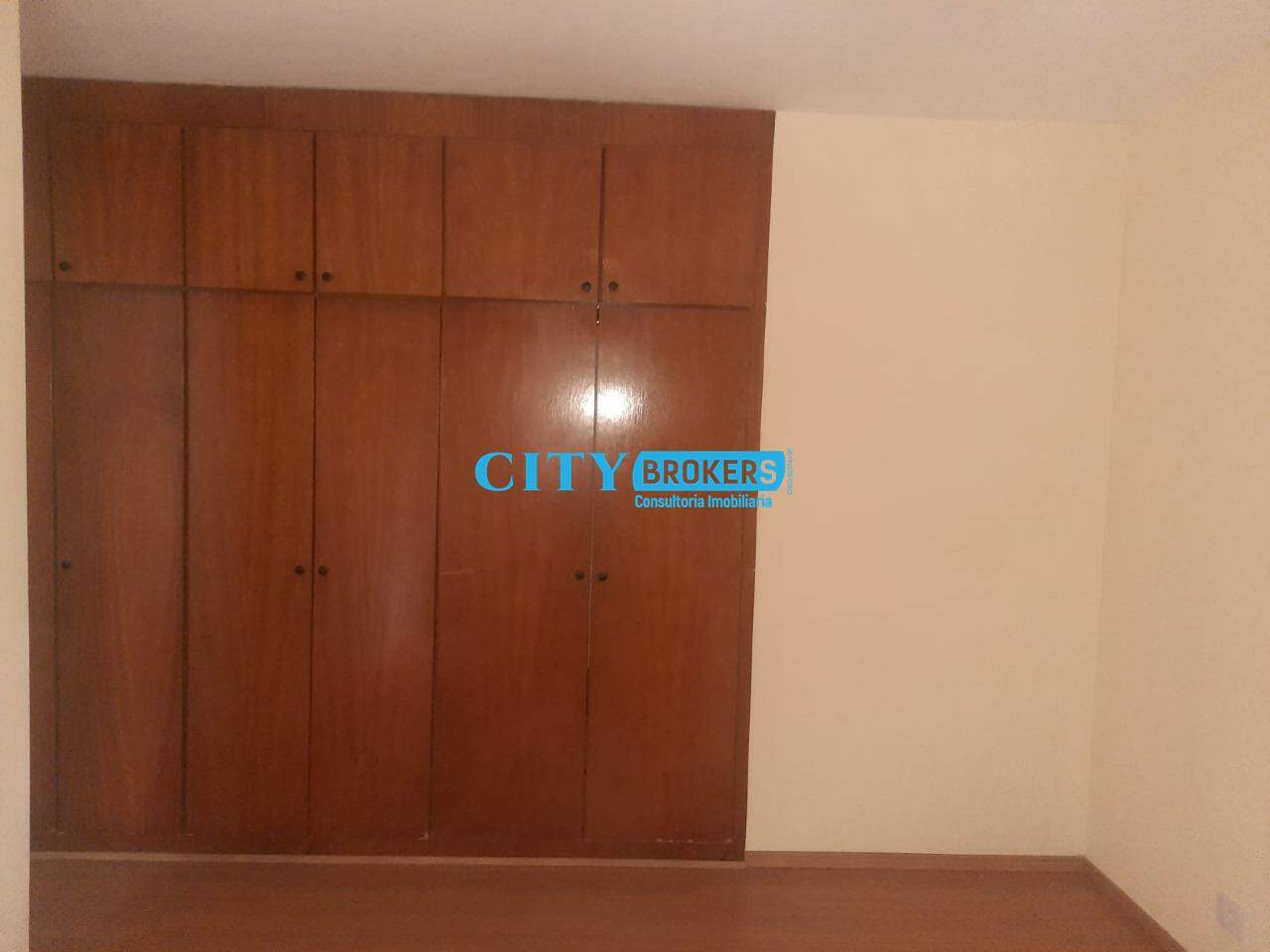 Apartamento para alugar com 3 quartos, 110m² - Foto 16