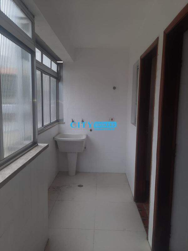 Apartamento para alugar com 3 quartos, 110m² - Foto 27