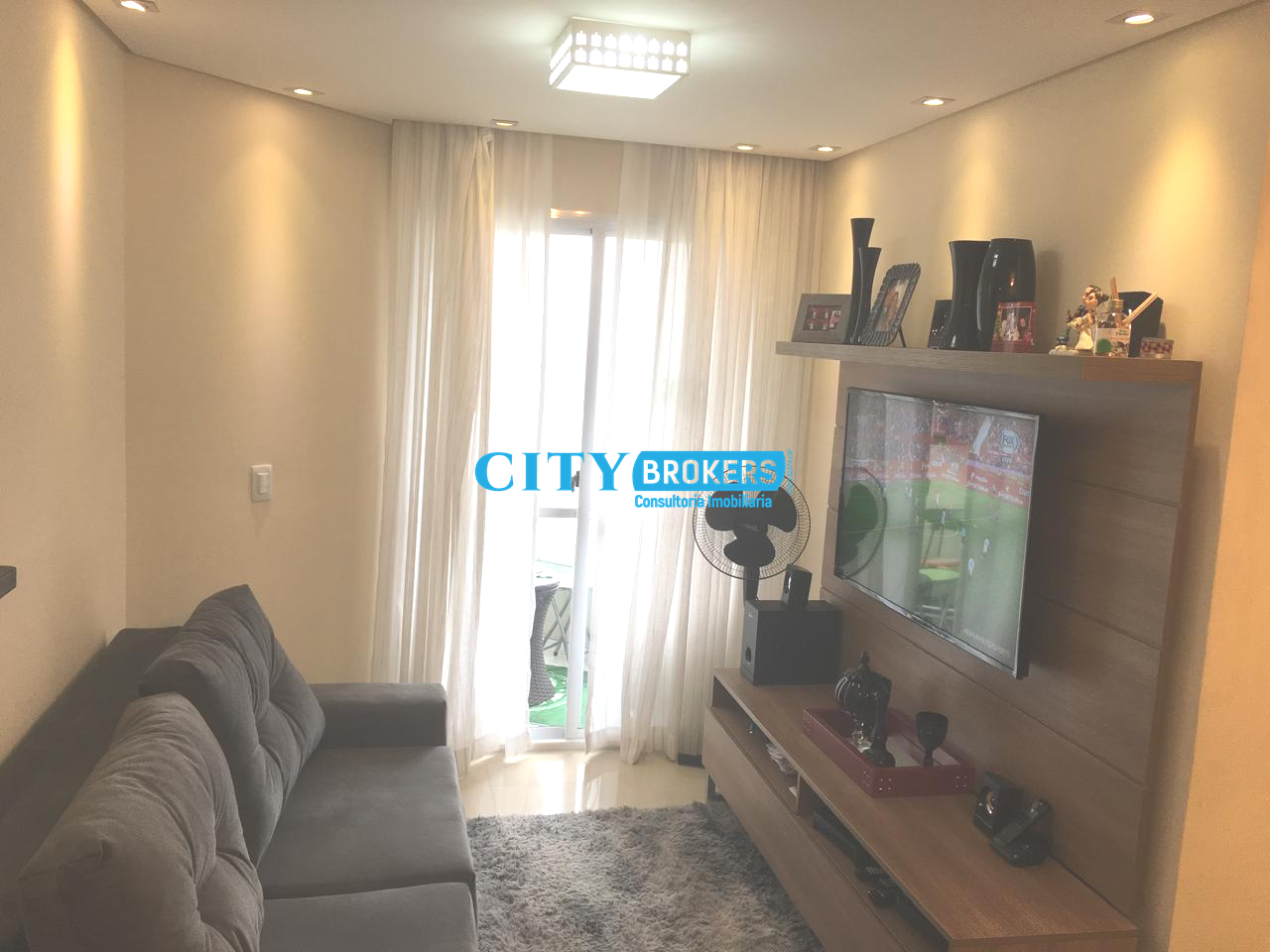 Apartamento à venda com 2 quartos, 56m² - Foto 1