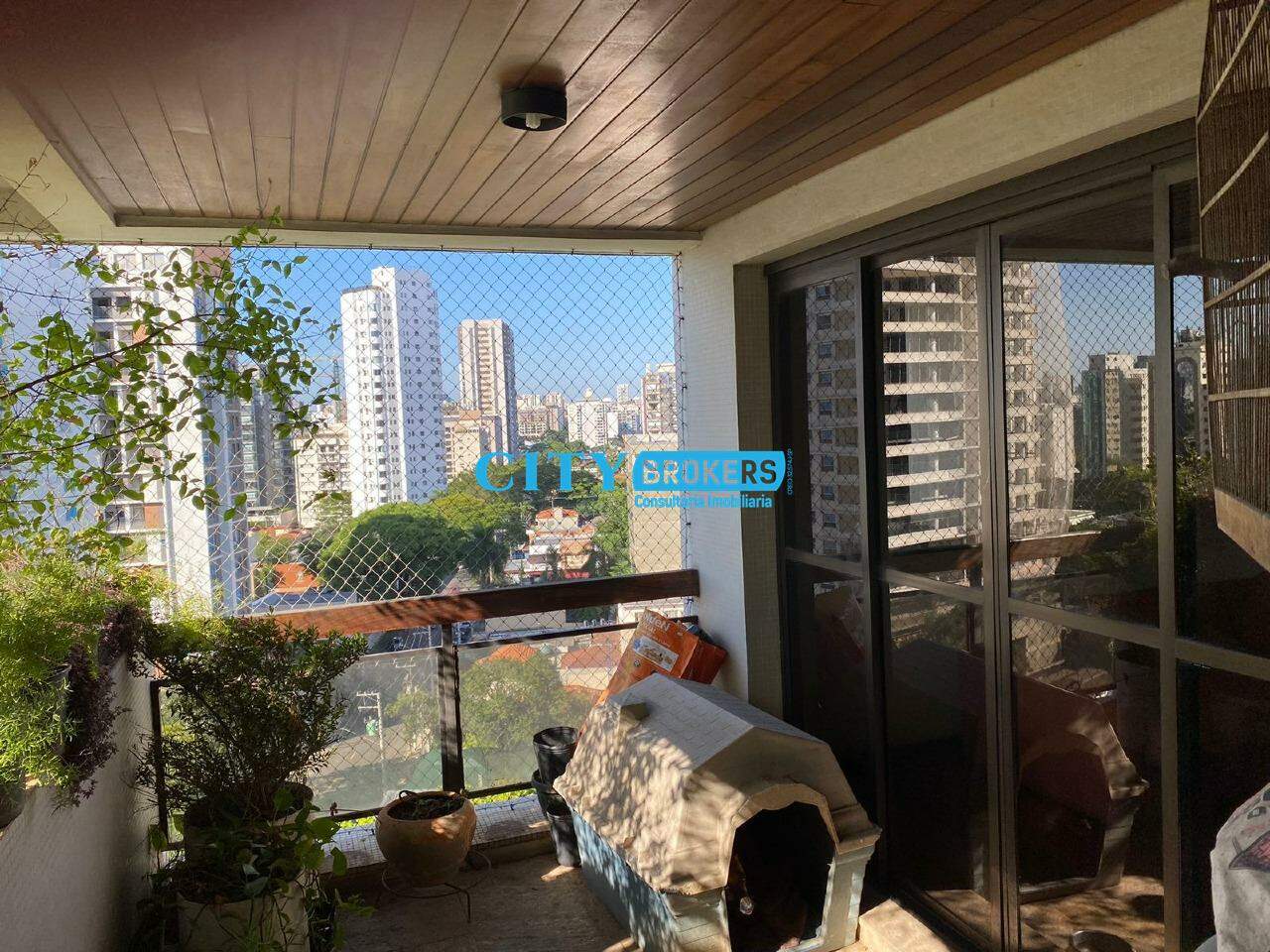 Apartamento à venda com 4 quartos, 209m² - Foto 3