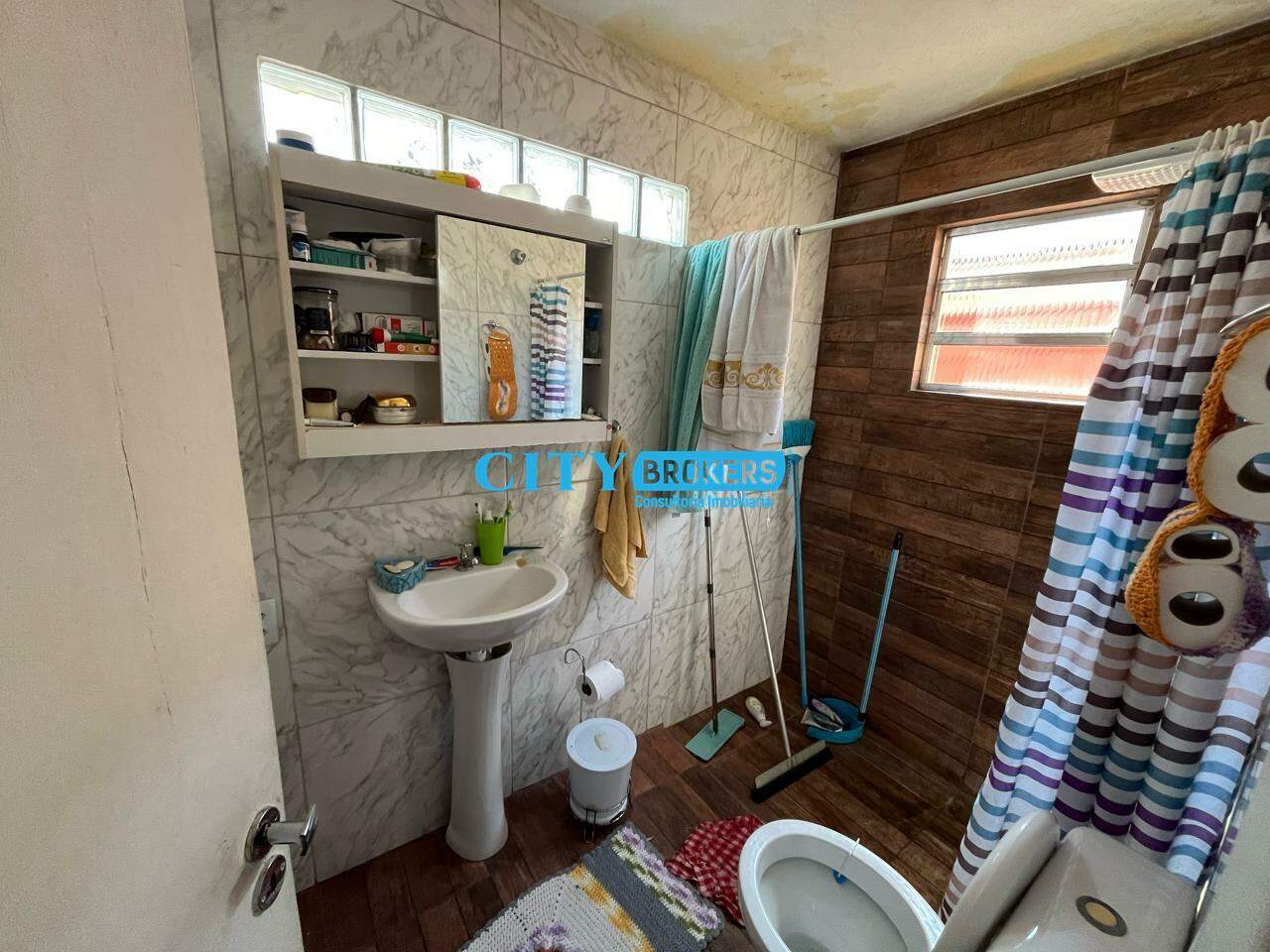 Casa à venda com 4 quartos, 200m² - Foto 29