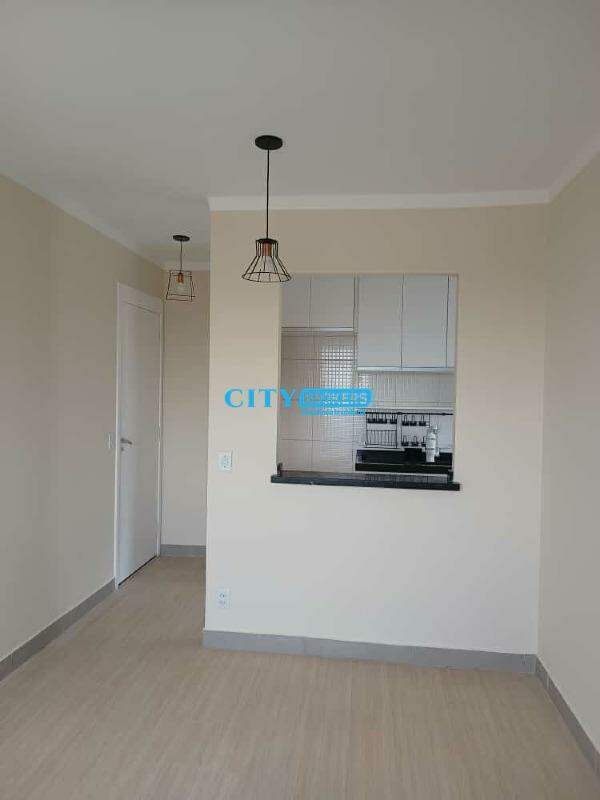 Apartamento à venda com 2 quartos, 45m² - Foto 2