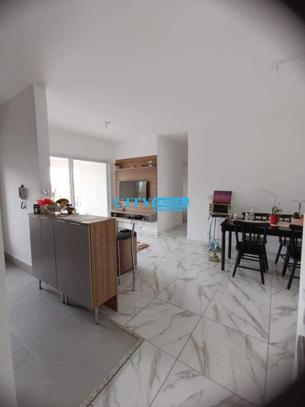 Apartamento à venda com 3 quartos, 83m² - Foto 1