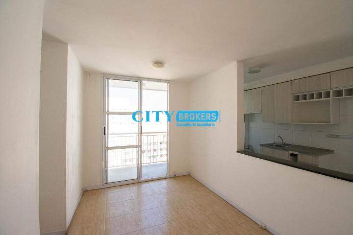 Apartamento à venda com 2 quartos, 64m² - Foto 2