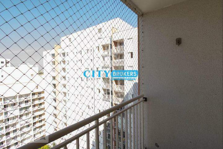 Apartamento à venda com 2 quartos, 64m² - Foto 4