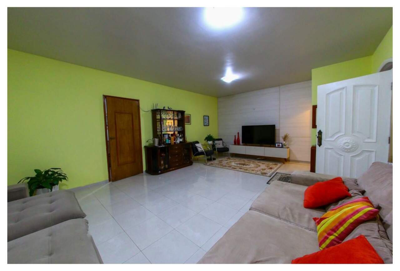 Casa para alugar com 5 quartos, 370m² - Foto 11