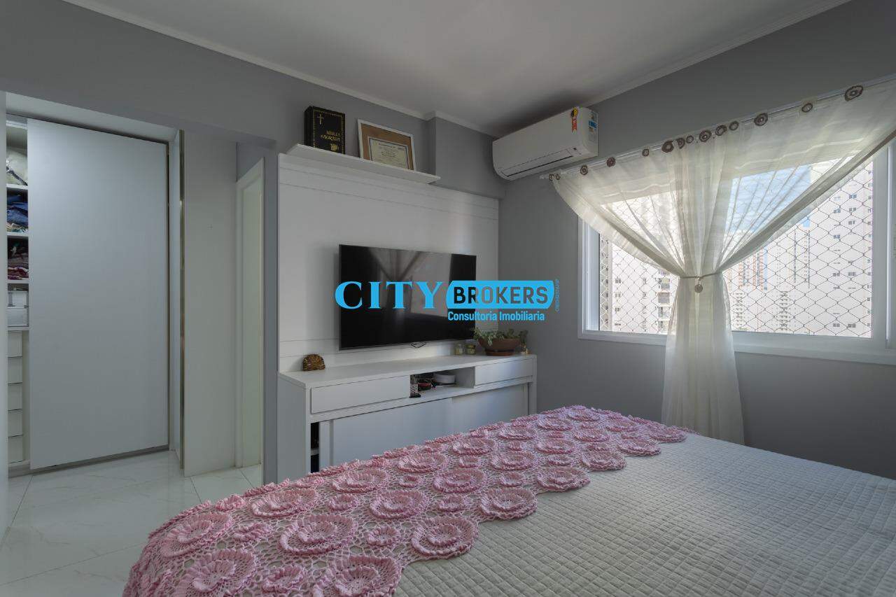 Apartamento à venda com 4 quartos, 154m² - Foto 18