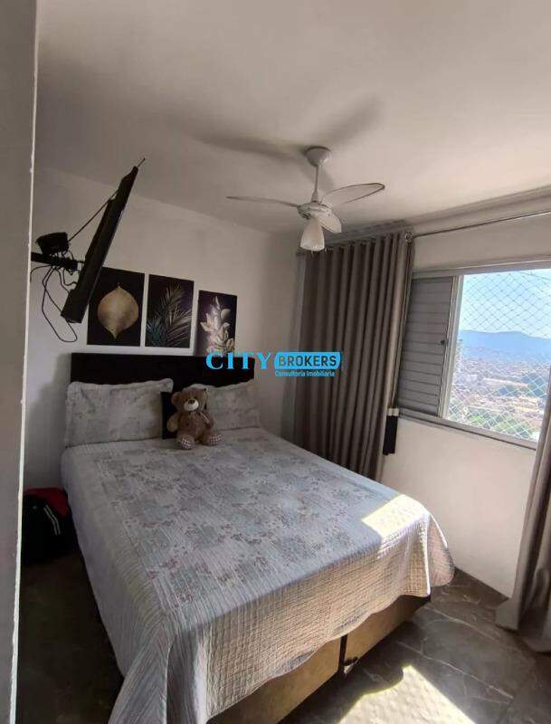 Apartamento à venda com 3 quartos, 77m² - Foto 4