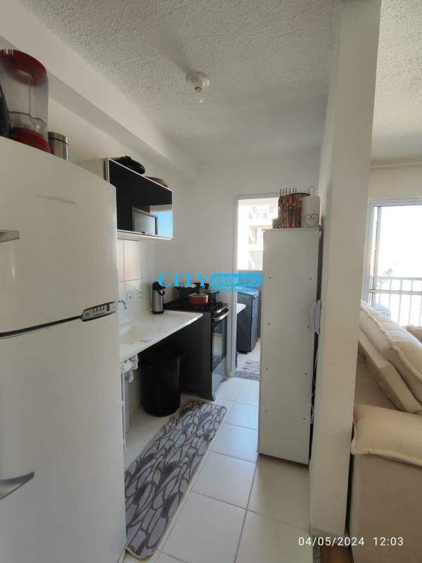 Apartamento à venda com 2 quartos, 43m² - Foto 5