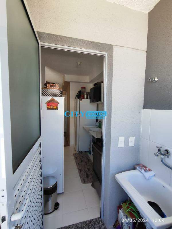 Apartamento à venda com 2 quartos, 43m² - Foto 8