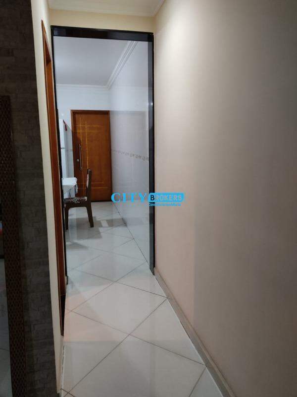 Sobrado à venda com 2 quartos, 223m² - Foto 18