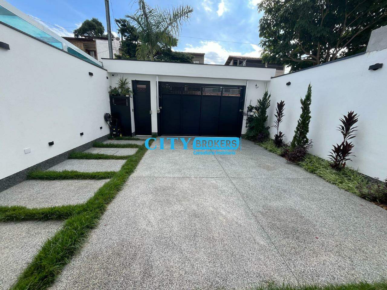 Sobrado à venda com 4 quartos, 260m² - Foto 28