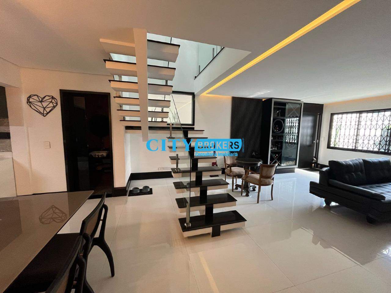 Sobrado à venda com 4 quartos, 260m² - Foto 5