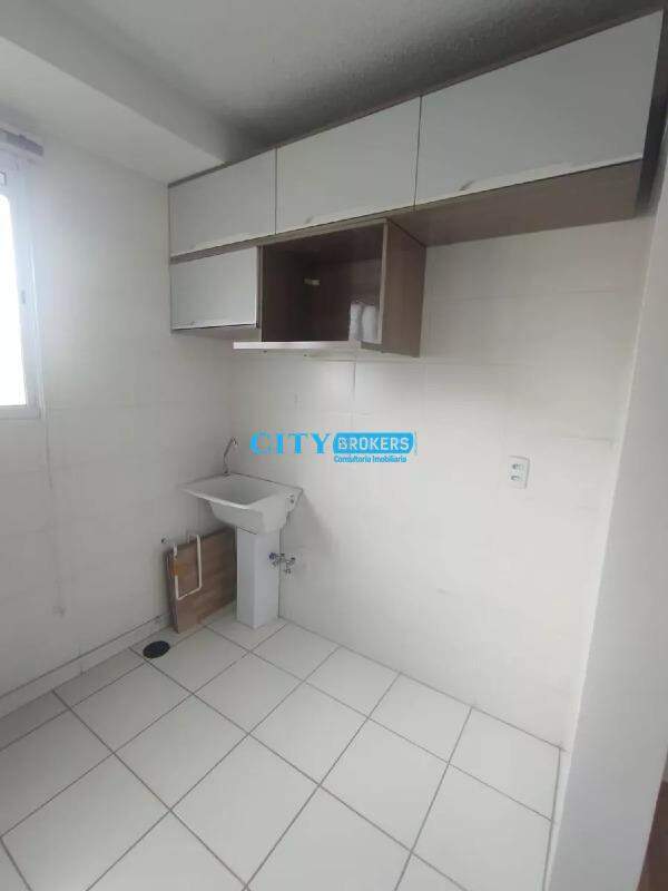 Apartamento à venda com 2 quartos, 38m² - Foto 11