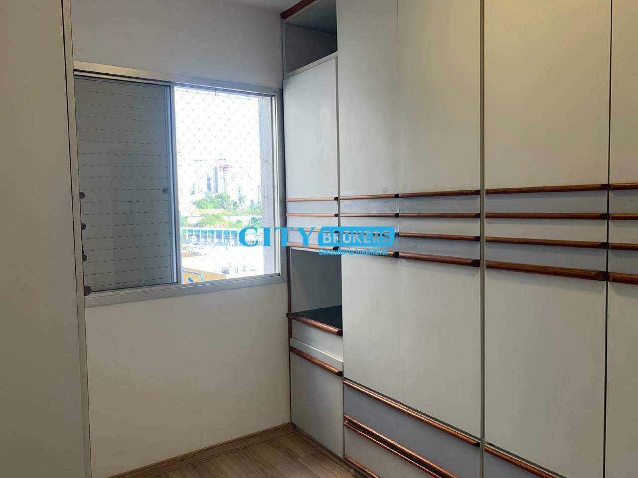 Apartamento para alugar com 2 quartos, 70m² - Foto 12