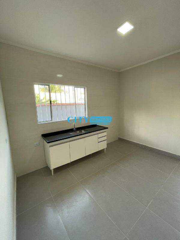 Casa à venda com 2 quartos, 70m² - Foto 12