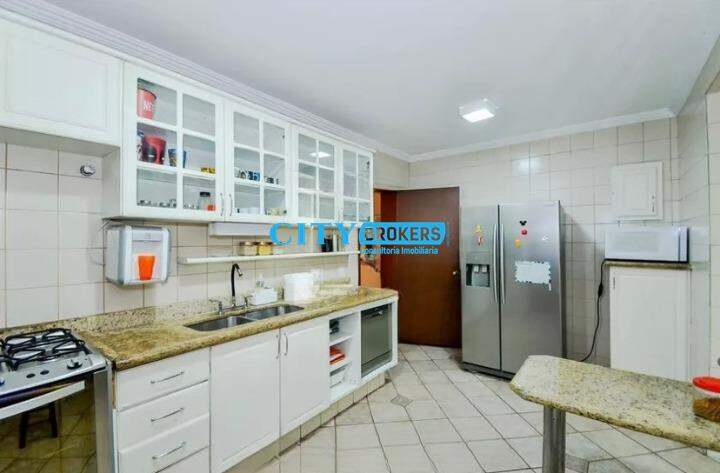 Casa à venda com 3 quartos, 600m² - Foto 11